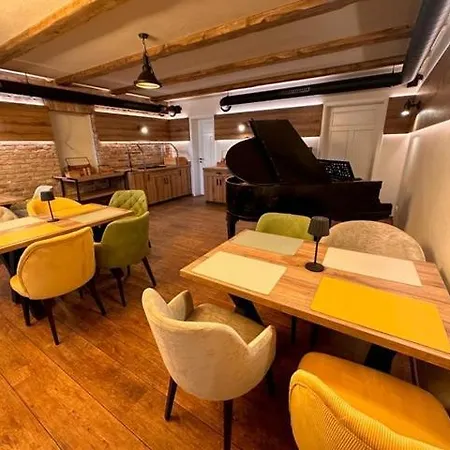 Und Restaurant Kornkammer Aparthotel 3*