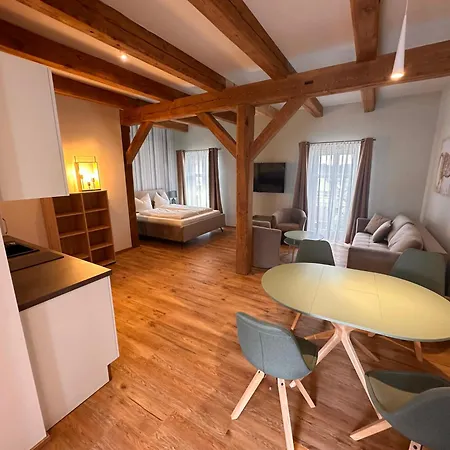 Und Restaurant Kornkammer Apartmanhotel 3*